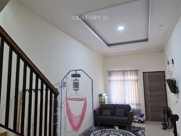 Dijual Rumah Minimalis Rapih Siap Huni Nempel Graha 9665