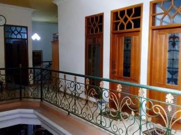 Rumah 2 Lantai Siap Huni Dharmahusada Surabaya