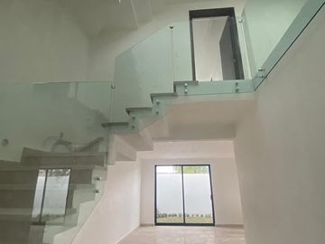 HERMOSA CASA EN VENTA PARQUE AGUASCALIENTES, LOMAS DE ANGELOPOLIS