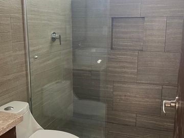 HERMOSA CASA EN VENTA PARQUE AGUASCALIENTES, LOMAS DE ANGELOPOLIS