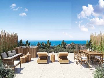 Departamento cerca de la playa, vistas al mar, alberca, en venta.