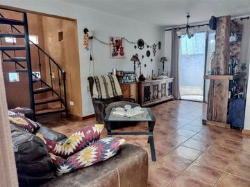 Casa en Venta en Grecia con Excequiel Fernandez