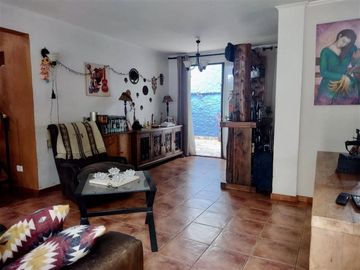 Casa en Venta en Grecia con Excequiel Fernandez