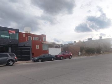 Departamento en venta con local comercial