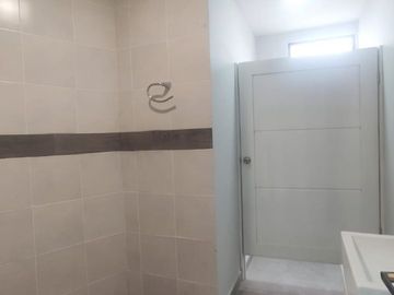 Departamento en venta con local comercial