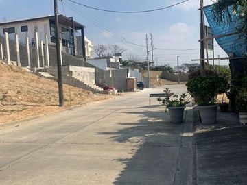 VENTA DE TERRENOS EN URBANIZACIÓN EL CONDADO