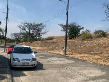 VENTA DE TERRENOS EN URBANIZACIÓN EL CONDADO