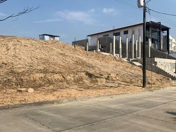 VENTA DE TERRENOS EN URBANIZACIÓN EL CONDADO