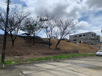 VENTA DE TERRENOS EN URBANIZACIÓN EL CONDADO