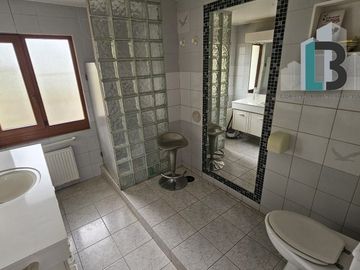 Vende exclusiva casa Paso Hondo