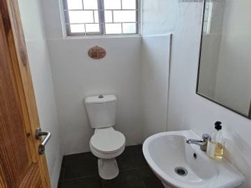 Vende exclusiva casa Paso Hondo