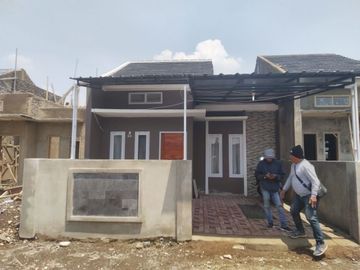Rumah asri dan nyaman di daerah Cibaduyut Bandung