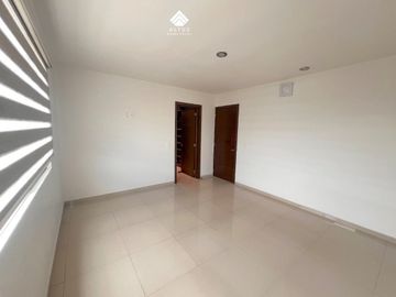 Casa en Venta en Valle Imperial Zapopan