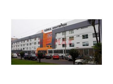 ¡ALQUILER DE CASA EN LA MOLINA, RESIDENCIAL MONTERRICO, ¡UNIFE!
Disfruta de esta amplia casa en una de las mejores zonas residenciales de La Molina,