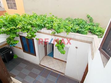 ¡ALQUILER DE CASA EN LA MOLINA, RESIDENCIAL MONTERRICO, ¡UNIFE!
Disfruta de esta amplia casa en una de las mejores zonas residenciales de La Molina,