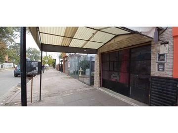 Venta casa con local Barrio Pompeya en Merlo  apta crédito