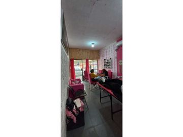 Venta casa con local Barrio Pompeya en Merlo  apta crédito