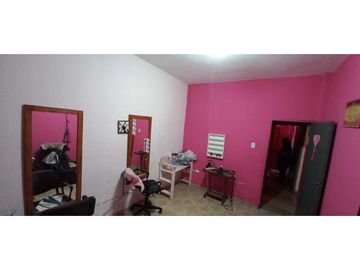 Venta casa con local Barrio Pompeya en Merlo  apta crédito