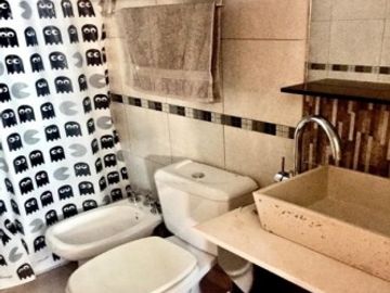 Hermoso Departamento 2 ambientes  con terraza propia y cochera OPORTUNIDAD !!!
