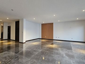 Casa en Venta con elevador, Gran Reserva, Lomas de Angelopolis