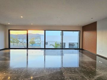 Casa en Venta con elevador, Gran Reserva, Lomas de Angelopolis