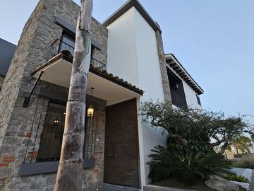 Casa en Venta con elevador, Gran Reserva, Lomas de Angelopolis