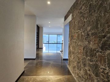 Casa en Venta con elevador, Gran Reserva, Lomas de Angelopolis