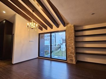 Casa en Venta con elevador, Gran Reserva, Lomas de Angelopolis