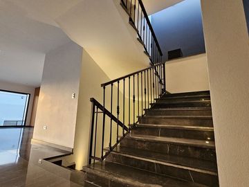 Casa en Venta con elevador, Gran Reserva, Lomas de Angelopolis