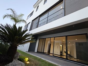 Casa en Venta con elevador, Gran Reserva, Lomas de Angelopolis