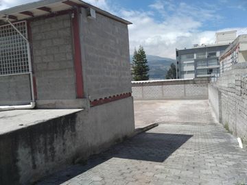 VENDO HERMOSA PROPIEDAD TERRENO/CON LOCAL SECTOR PONCEANO ALTO