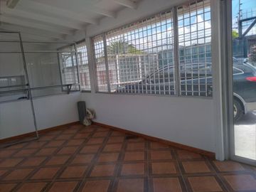 VENDO HERMOSA PROPIEDAD TERRENO/CON LOCAL SECTOR PONCEANO ALTO
