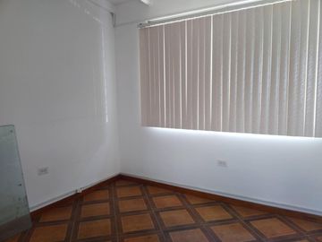 VENDO HERMOSA PROPIEDAD TERRENO/CON LOCAL SECTOR PONCEANO ALTO