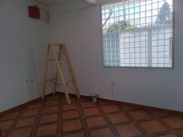 VENDO HERMOSA PROPIEDAD TERRENO/CON LOCAL SECTOR PONCEANO ALTO