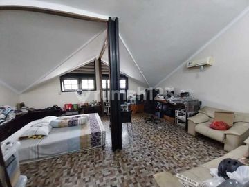 Dijual Rumah Lebar di Perumahan Megapolitan Cinere