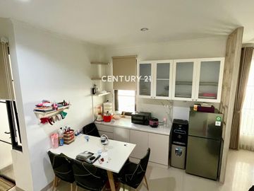 Rumah 2 Lantai Dekat Stasiun Pondok Ranji LR 15565