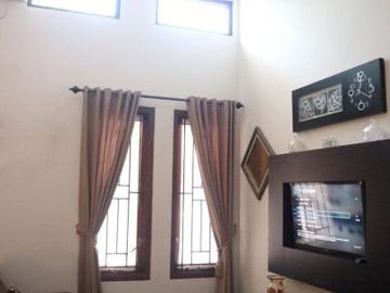RUMAH DALAM PERUM PONDOK PERMAI BANGUNTAPAN DEKAT KOTA JOGJA, JEC