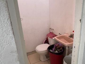 Local en Venta en Mineros Fannayer por Jacarandas