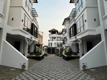For Sale Brand New House 3 Lantai di Lebak Bulus, Jaksel