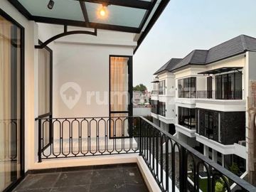 For Sale Brand New House 3 Lantai di Lebak Bulus, Jaksel