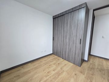 Se vende apartamento en Calazans. 61m2 piso medio