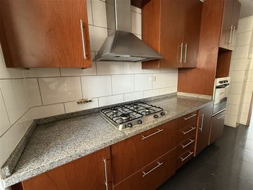 Bello Depto. en venta de 3D y 2B con 2 Estac en Providencia