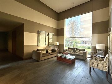 Bello Depto. en venta de 3D y 2B con 2 Estac en Providencia