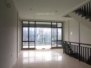 Disewakan Ruko Summarecon Crown Gading Setia Asih Bekasi