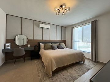 CASA EN VENTA EN ZONA CUMBRES DE 3 NIVELES