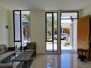 rumah baru 2 lantai modern bagus cantik singgasana Bandung