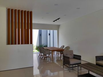 rumah baru 2 lantai modern bagus cantik singgasana Bandung