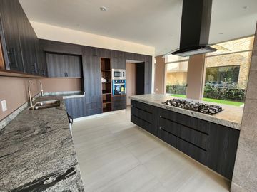 Casa en Venta en Club de Golf Altozano