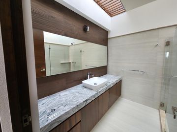 Casa en Venta en Club de Golf Altozano