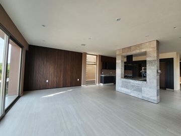Casa en Venta en Club de Golf Altozano